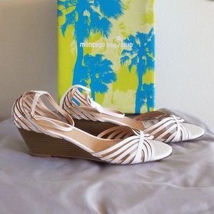 Women's white wedge heel strappy sandals